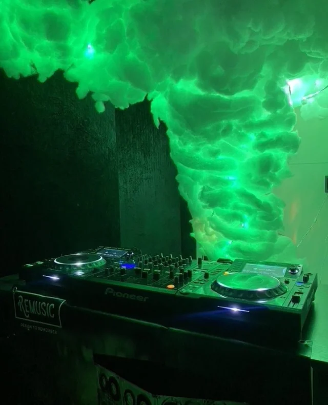 Small space, big vibes!⁠
⁠
Our DJ suite is built for spinning tracks. Perfect for students and visiting DJs who need a spot to practice or perform. ⁠We also have various lesson packages tailored to your genre.⁠
⁠
Let us know if you'd like to book a session!